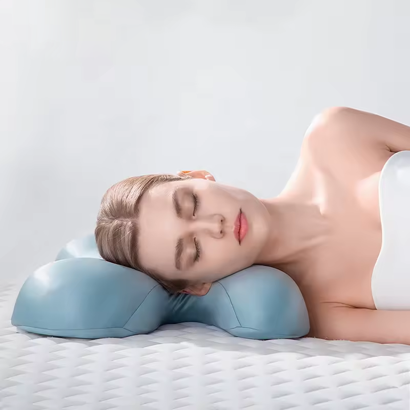 Ergonomikus, kivehető oldalsó hasi ortopéd párna